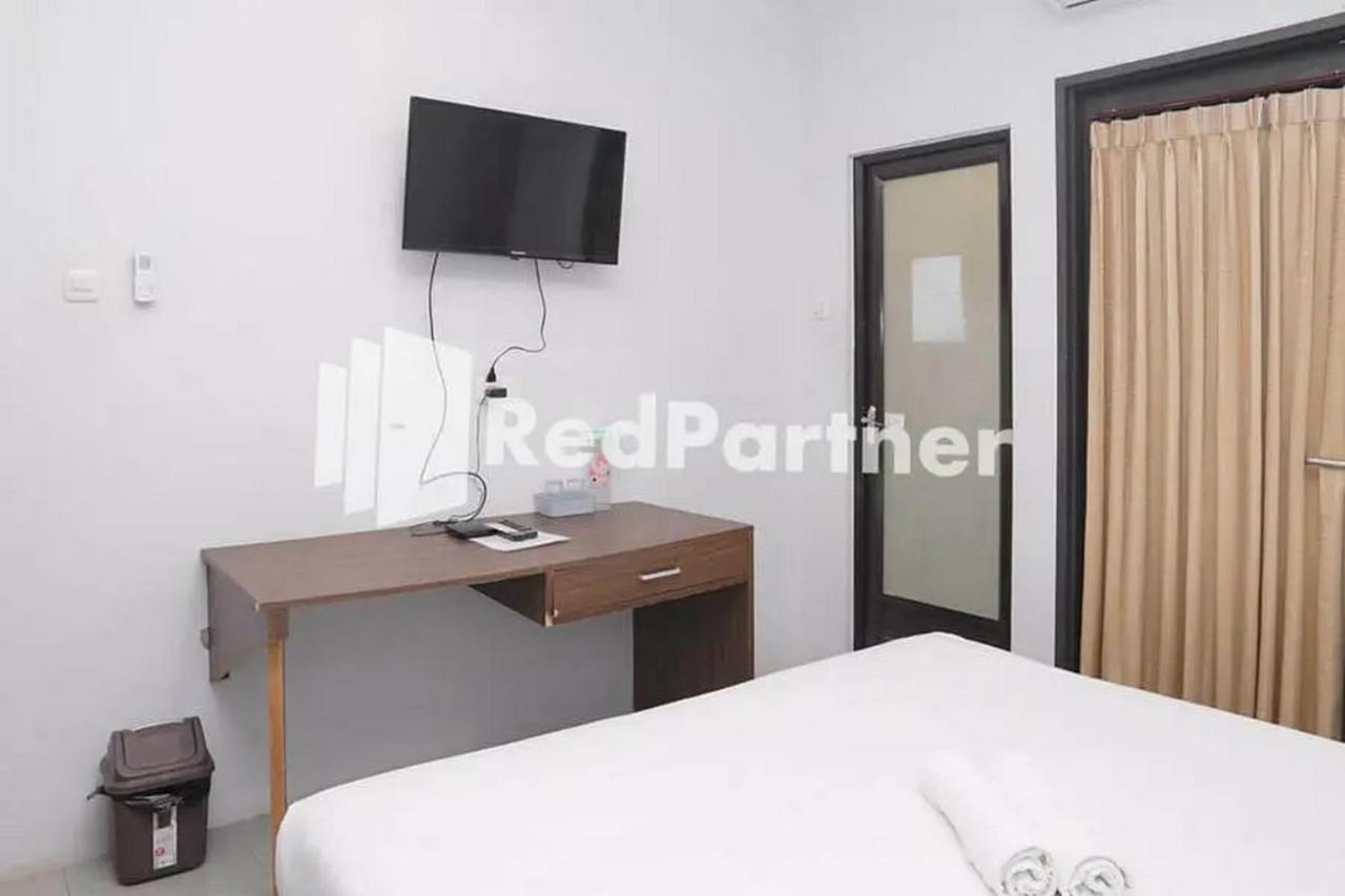 Panorama Inn Residence Batu Mitra Reddoorz Exterior foto